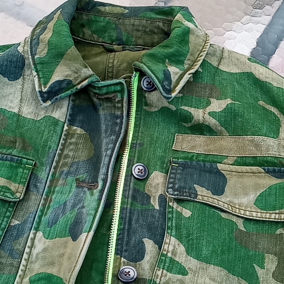 Women's Camo Jacket - Picture 4 of 5